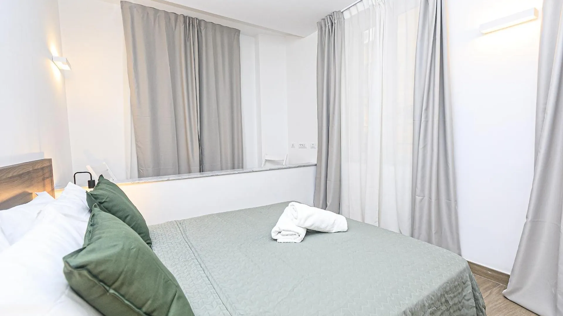 Real Italian Estate - Genoa Memories Apartment