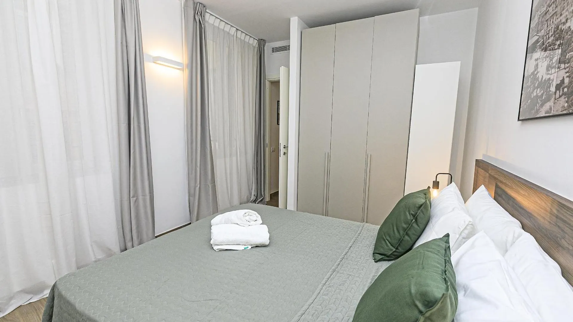 Real Italian Estate - Genoa Memories Apartment Italy